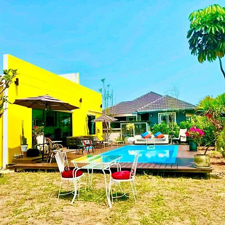 Colorful Pool Villa, Chiang Rai, Thailand ภายนอก รูปภาพ