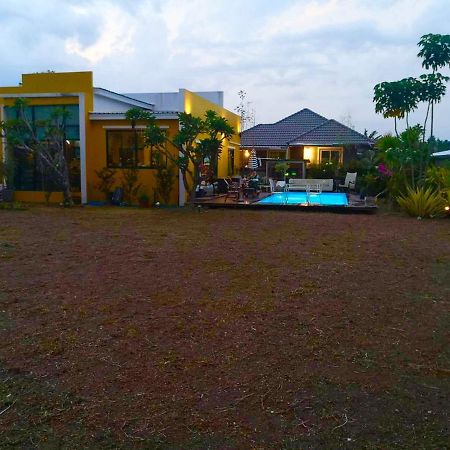 Colorful Pool Villa, Chiang Rai, Thailand ภายนอก รูปภาพ