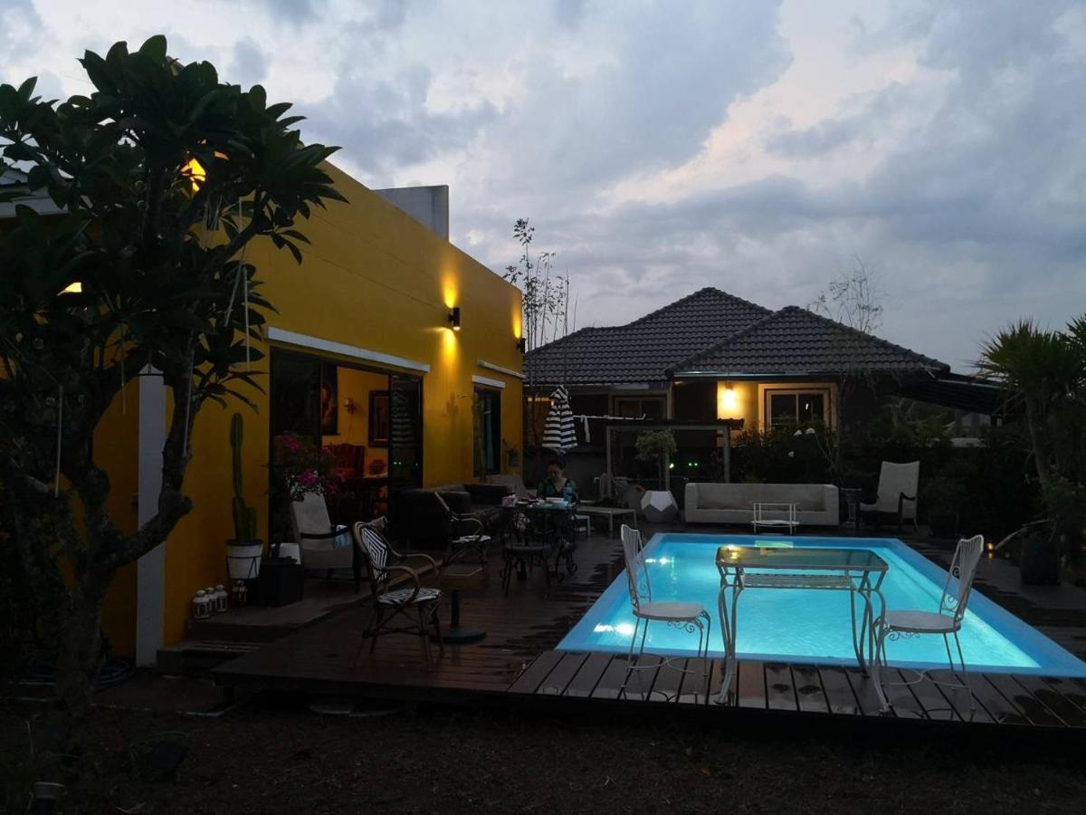 Colorful Pool Villa, Chiang Rai, Thailand ภายนอก รูปภาพ
